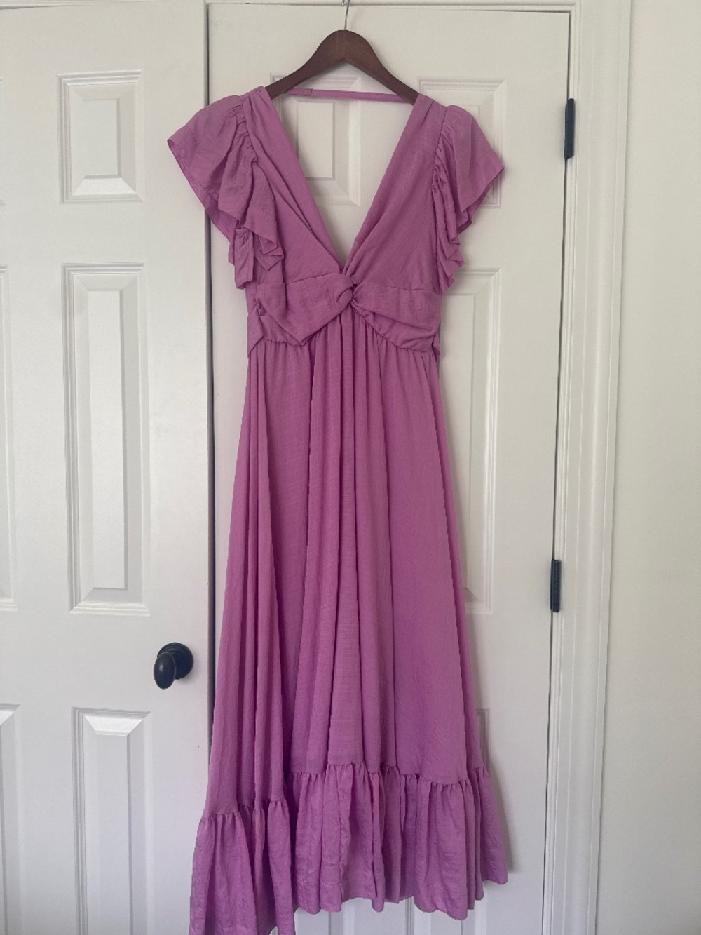 Beautiful like-new lilac summer dress tags on